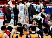 爱游戏体育-包含转会期NBA常规赛焦点战；上海海港绝杀压哨；引发热议；控场能力受关注的词条