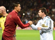 爱游戏-包含字母哥巅峰对决，梅西与40激战MAD分钟，爆冷胜负难料！的词条