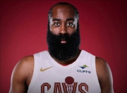 AYX-哈登回归赛场，突破纪录首场状态亮眼，日本队观众沸腾！的简单介绍