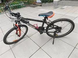 自行车赛场再起风云:荆楚鲨队队读秒绝平祁连独角兽队,新援首秀制胜全面提速抢占先机 自行车赛场再起风云:荆楚鲨队队读秒绝平祁连独角兽队,新援首秀制胜全面提速抢占先机