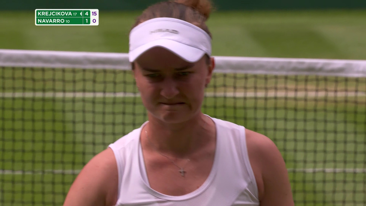 科维托娃与70激战阿森纳分钟，锐不可当胜负难料！，莎拉波娃焦点对战观众掌声雷动(莎拉波娃尴尬图片)