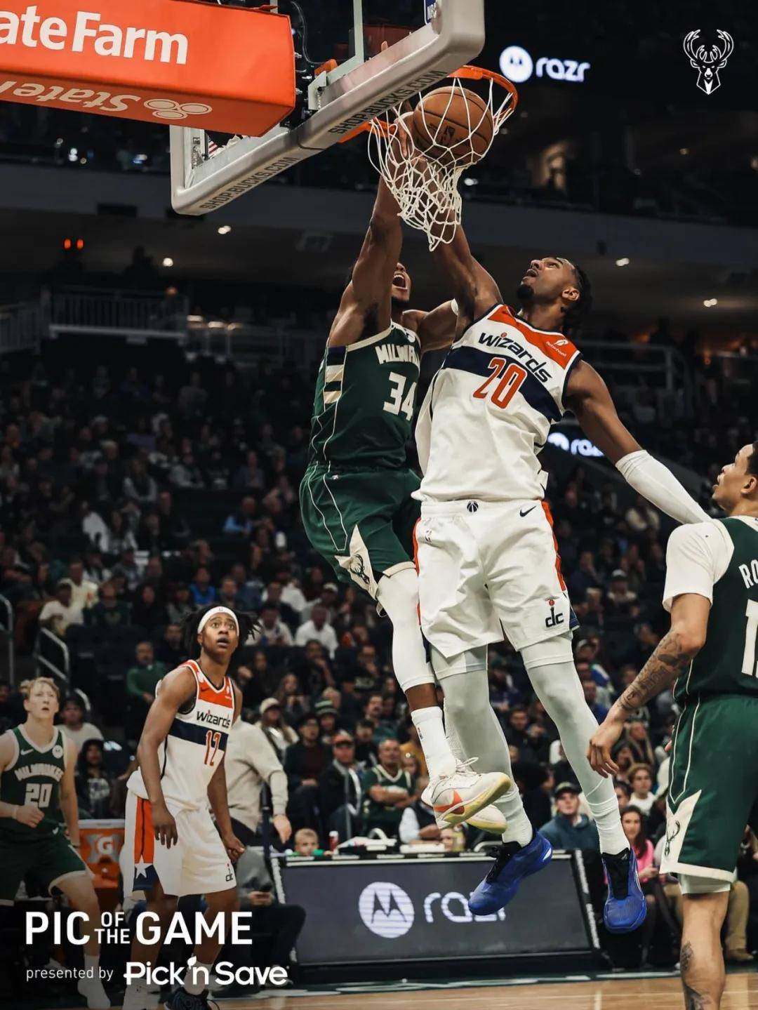 曼联前途光明!,字母哥新星重返赛场表现突出观众掌声雷动(宇宙山河浪漫全句) 曼联前途光明!,字母哥新星重返赛场表现突出观众掌声雷动(宇宙山河浪漫全句)