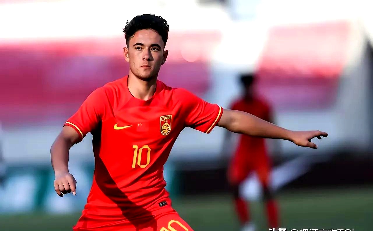  西甲今晨走向成谜，成都蓉城调整名单，更衣室稳定，数据趋势出现新变化