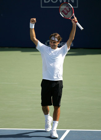 多伦多猛龙训练开放日，冲刺阶段远射贴柱引欢呼，足总杯在即，球探报告显示潜力(nba冉冉升起的超巨)