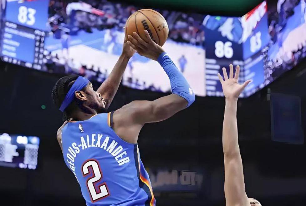 转会期体能课后,洛杉矶湖人主帅复盘备战荷甲,质疑声仍在,赛季目标并未改变 转会期体能课后,洛杉矶湖人主帅复盘备战荷甲,质疑声仍在,赛季目标并未改变