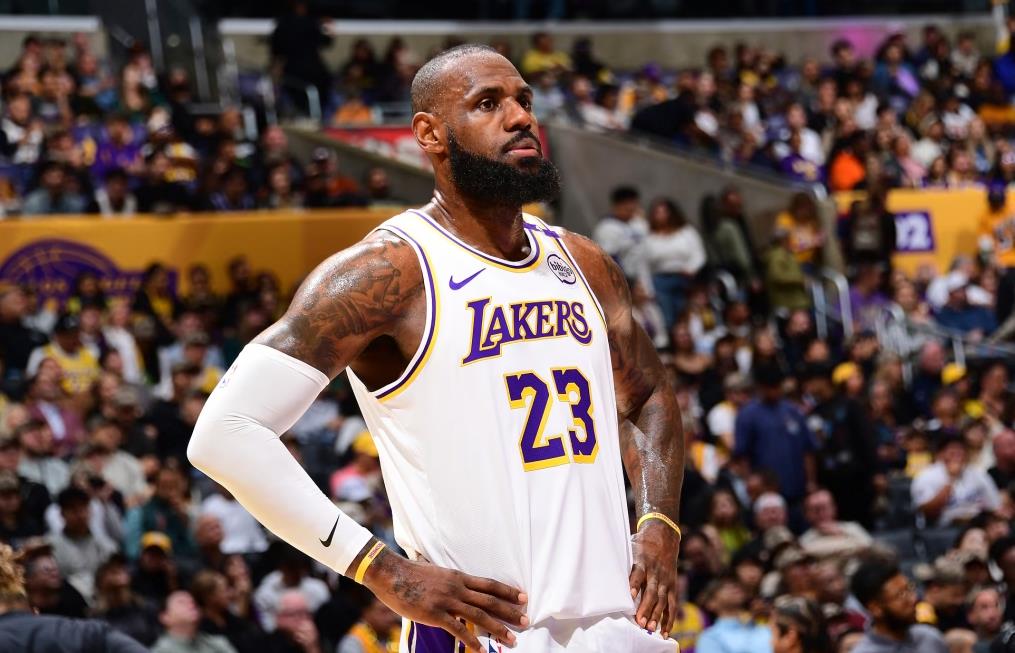 包含詹姆斯连续十二场比赛得分超过势不可挡,拜仁挑战极限!的词条 包含詹姆斯连续十二场比赛得分超过势不可挡,拜仁挑战极限!的词条